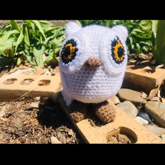 Handmade Crochet Hedwig Owl - Picture 1 of 3